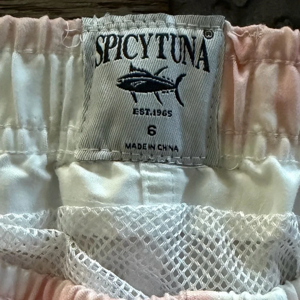 Spicy Tuna nwt spicy